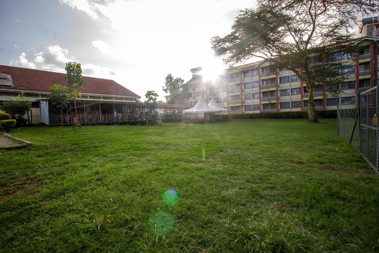 Milele Hotel Nairobi Bagian luar foto