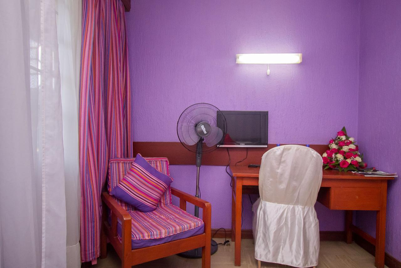 Milele Hotel Nairobi Bagian luar foto