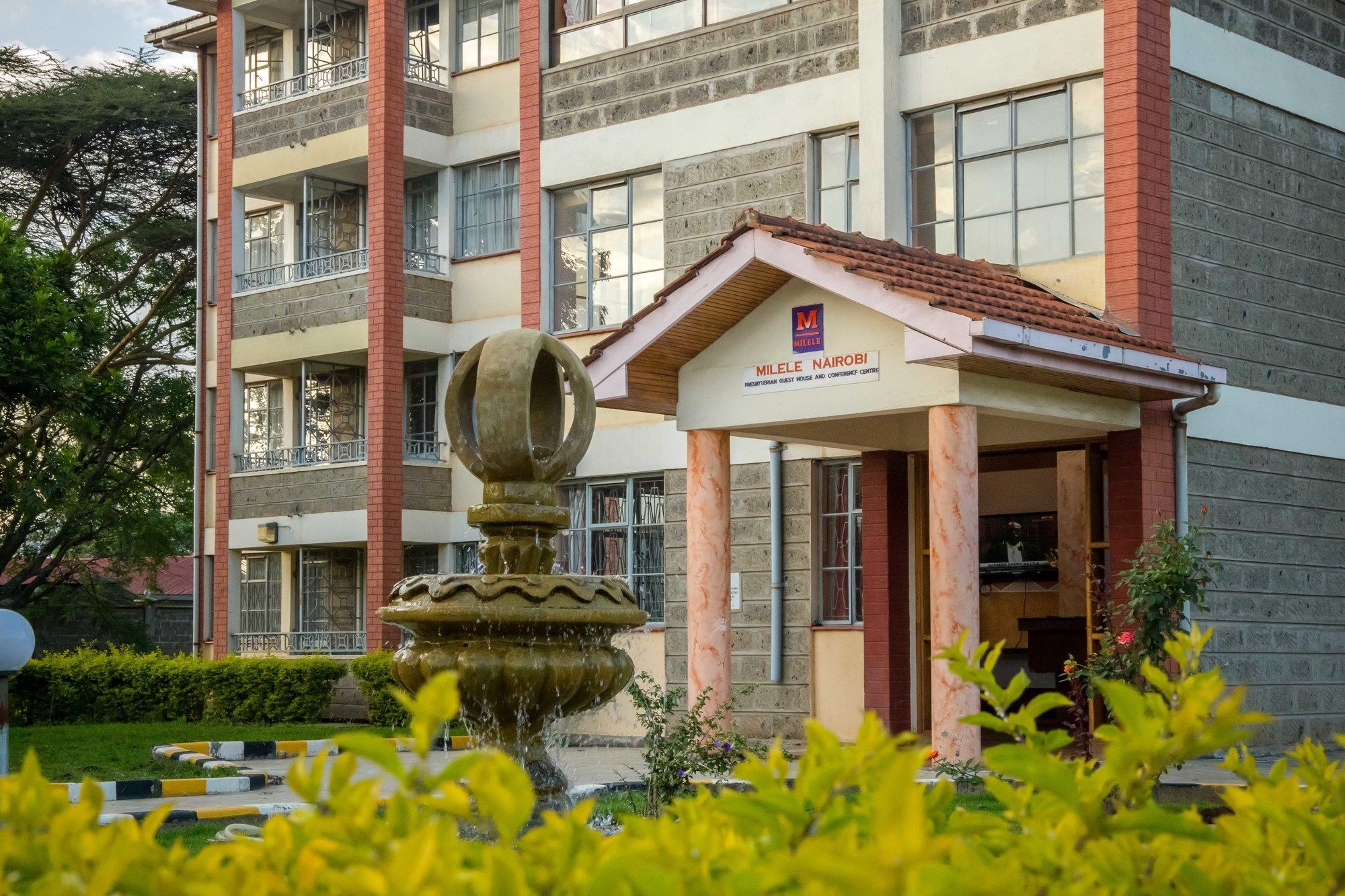 Milele Hotel Nairobi Bagian luar foto