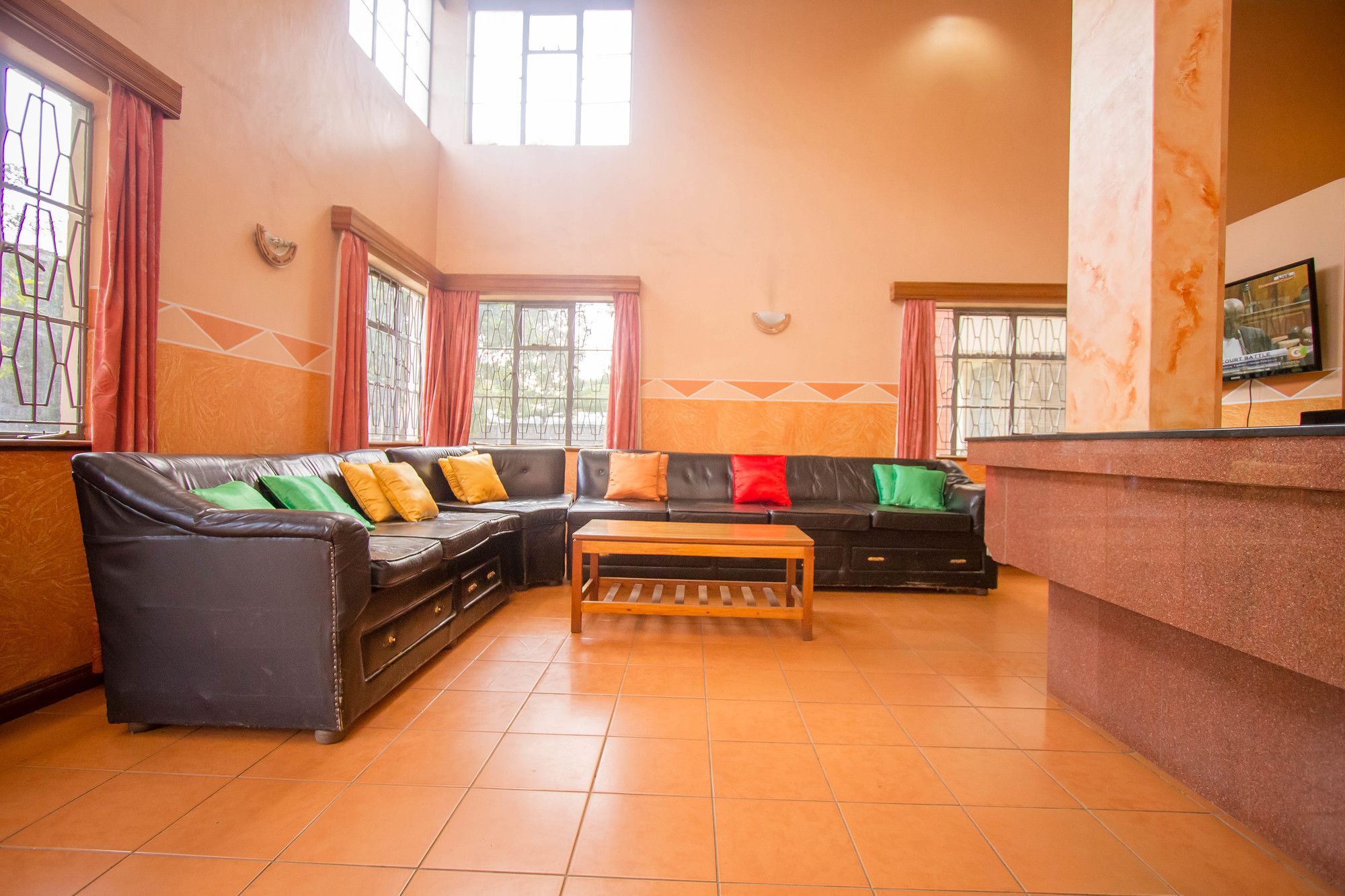 Milele Hotel Nairobi Bagian luar foto