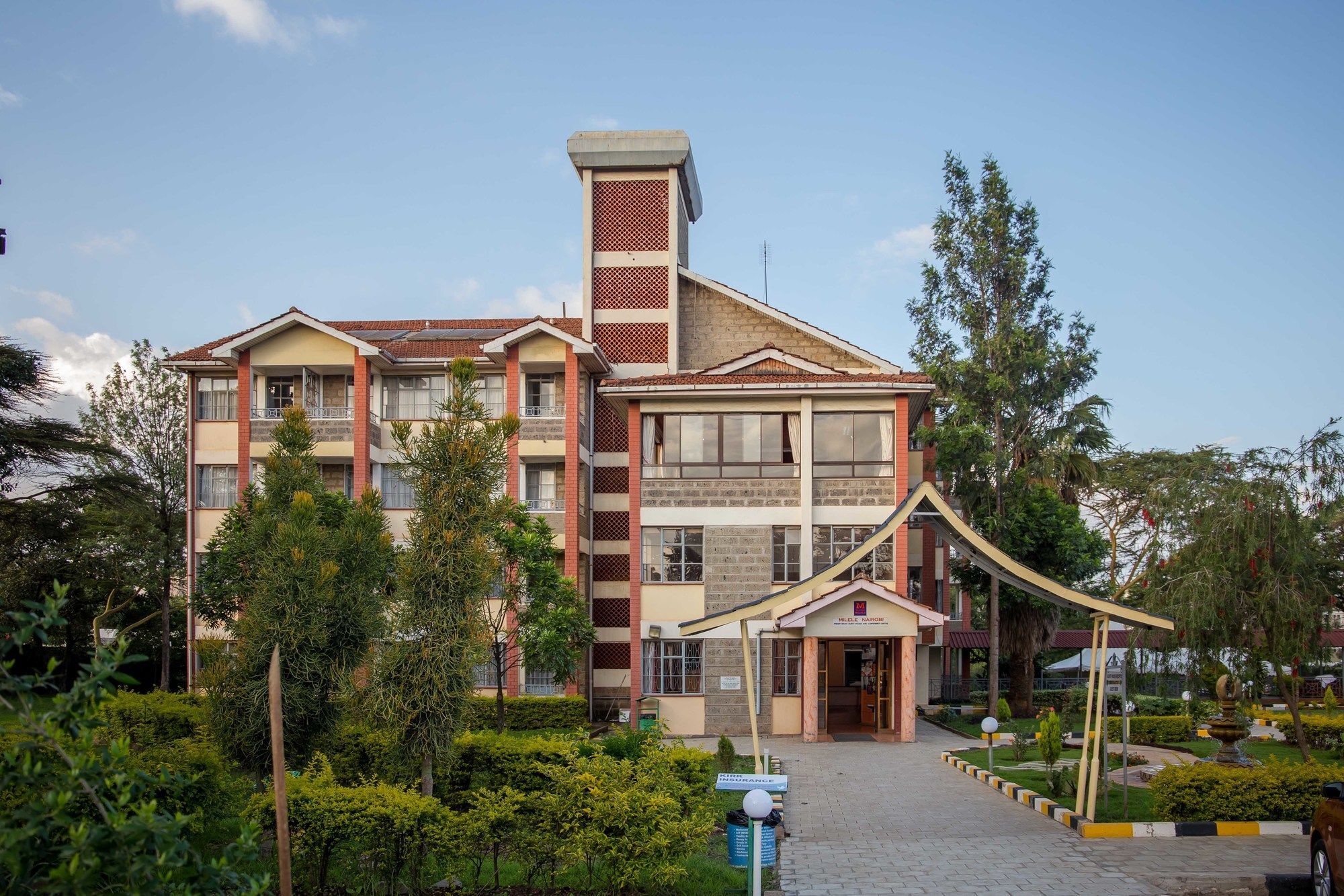 Milele Hotel Nairobi Bagian luar foto